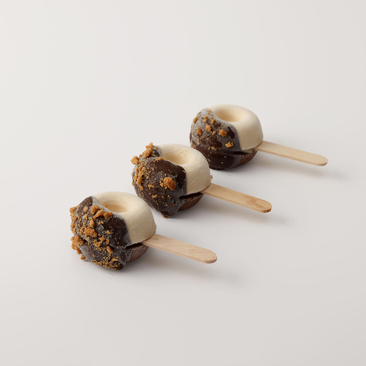 Chocolate and Vanila Donut Pop